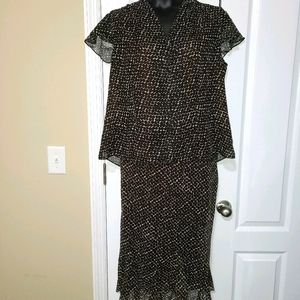 Lovely Chiffon Brown & Cream 2pc Set Sz 14/16